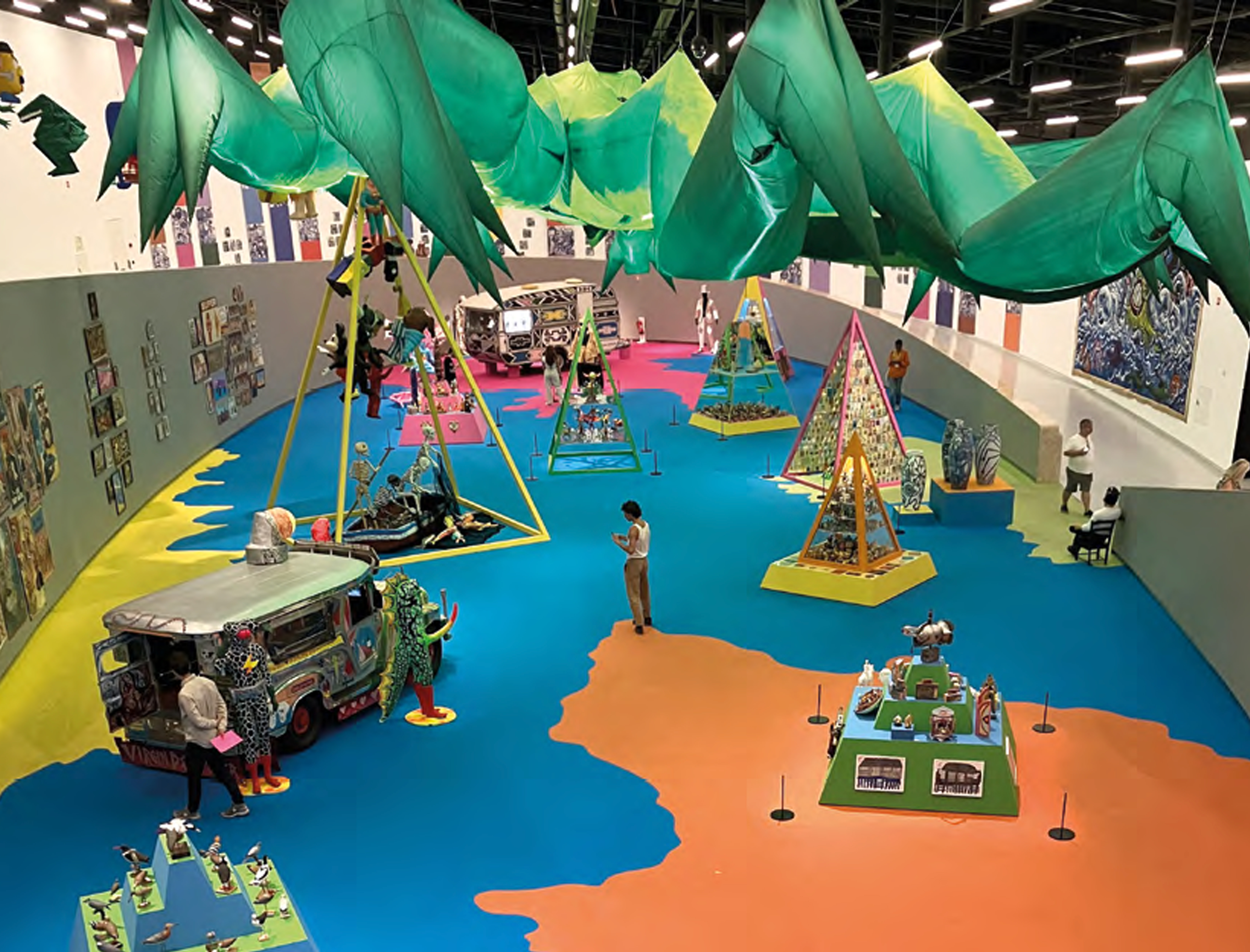 Vista da exposi&ccedil;&atilde;o no MAAT